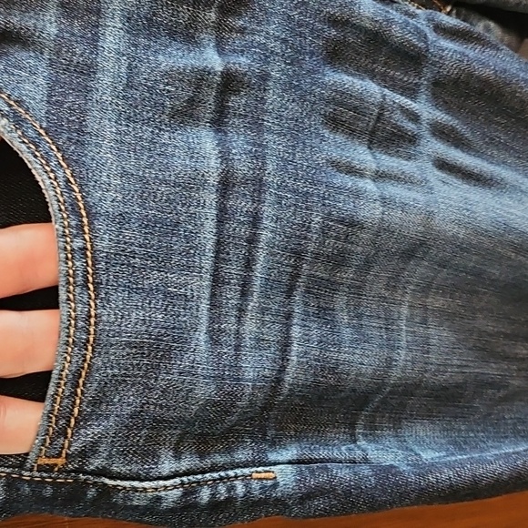 American Eagle Distresses Destroyed Jeans, Dark Wash High Rise Crop - Picture 5 of 12